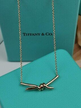 Tiffany & Co. Knot Pendant in Yellow Gold